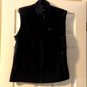 Columbia Black fleece vest